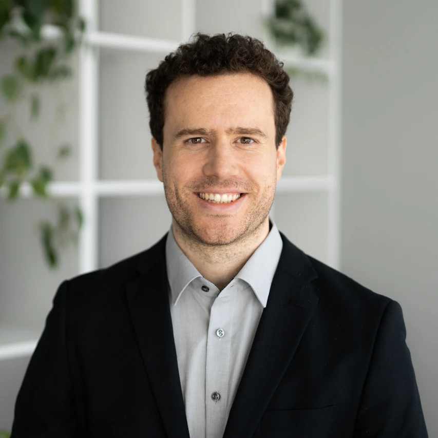 Dr. Josef Höfler, Head of Biostatistics and Managing Director